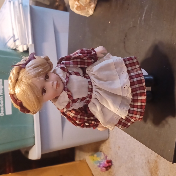 PORCELAIN DOLL vintage